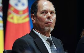 Bugatti de 8 milhões e um helicóptero particular... A história de Armando Pereira, o "herói de Vieira do Minho" e homem forte da Altice caído em desgraça