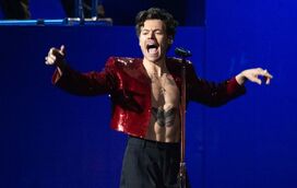 Inesperado! Harry Styles passeou-se pela capital e saudou fãs em Lisboa levando-os ao delírio