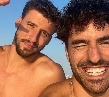 Meninos de ouro: José Condessa e Rúben Dias estão de férias nas Baleares