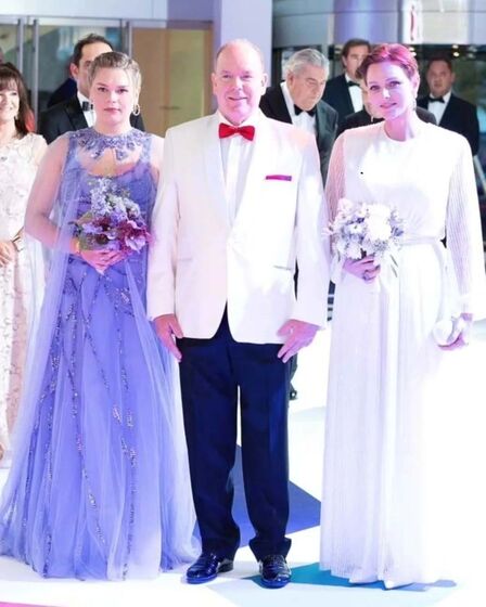 Charlotte do Mónaco, Alberto do Mónaco, Baile da Cruz Vermelha