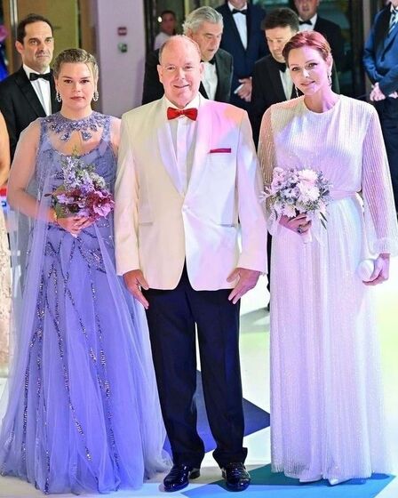 Charlotte do Mónaco, Alberto do Mónaco, Baile da Cruz Vermelha