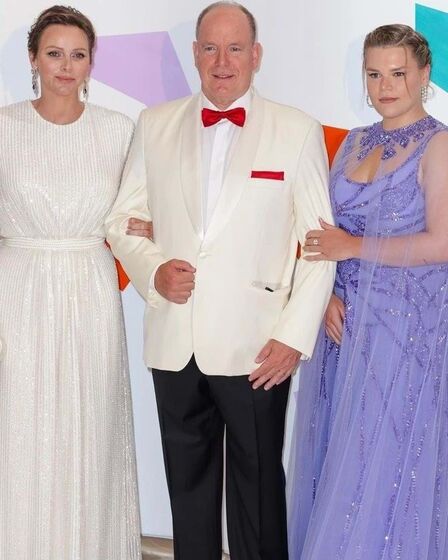 Charlotte do Mónaco, Alberto do Mónaco, Baile da Cruz Vermelha