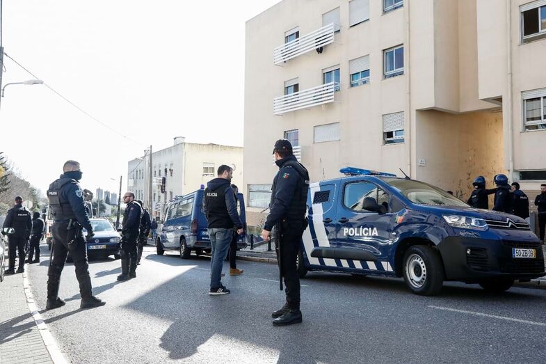 Polícia