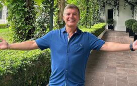 A viver em hotel e o namorado secreto: o lado oculto de João Baião