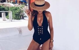 Os fatos de banho que ajudam a alongar a silhueta e a vão deixar mais empoderada na praia