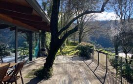 Fuja do calor e mergulhe nesta tranquilidade no meio da natureza! Seis retiros de sonho onde só vai ver verde
