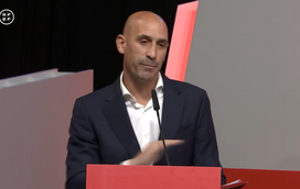 Os amores e as loucuras de Luis Rubiales, um homem de muitas mulheres: do divórcio às orgias "com raparigas jovens"
