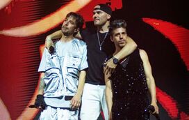 Com concerto cancelado por falta de dinheiro, D'ZRT reagem em comunicado