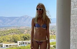 A impressionante forma física de Claudia Schiffer, que recentemente celebrou 53 anos
