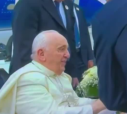 'Ai, Marcelo, dás cabo de mim'. Herman José goza com cumprimento do Presidente ao Papa