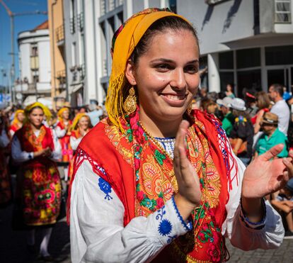 Agosto em festa! É só entrar no espírito: há bailaricos, farturas e animação de Norte a Sul do País