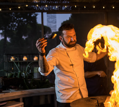 Os melhores chefs nacionais vão estar reunidos à volta de uma fogueira a preparar pratos deliciosos! Quem vai resistir?