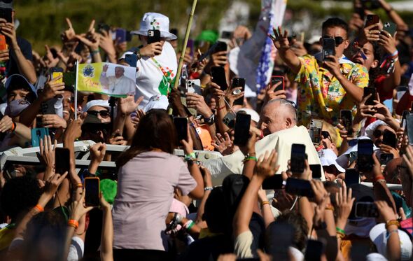 Banho de Multidão para receber o Papa Francisco em Lisboa 