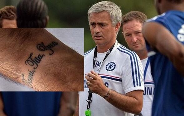 Mourinho faz tatuagem