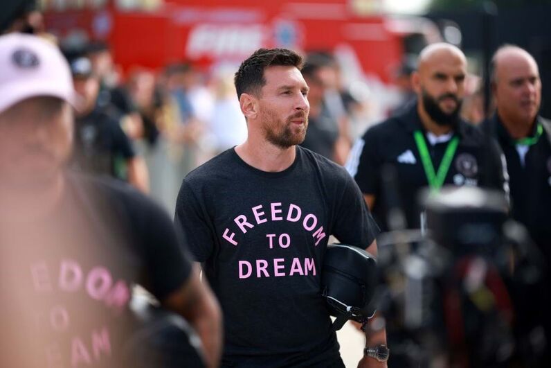 Yassine Cheuko, Lionel Messi