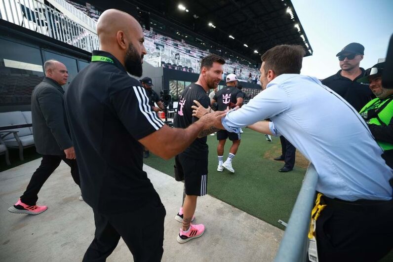Yassine Cheuko, Lionel Messi