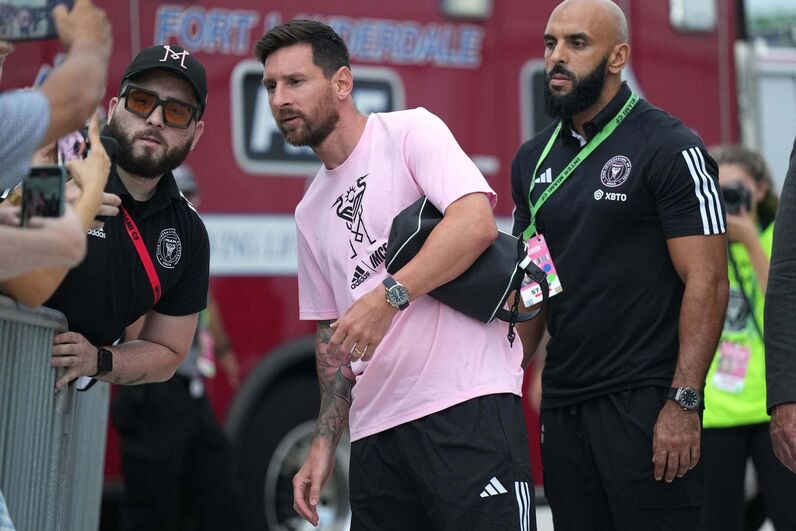 Yassine Cheuko, Lionel Messi