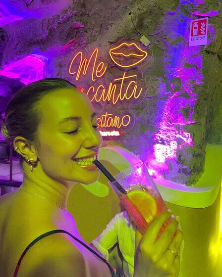 April Ivy em Itália