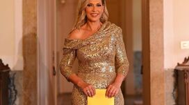 Que sexy! O vestido dourado de Clara de Sousa que a deixa mais sensual 