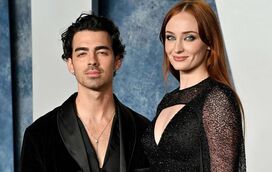 Sophie Turner ainda não está divorciada de Joe Jonas e já foi apanhada aos beijos com outro