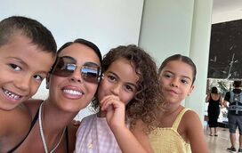Mesmo com amas e babás, Georgina Rodríguez anda sempre com os filhos atrás