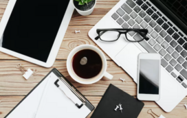 Os gadgets e acessórios que precisa de ter na sua secretária para um escritório mais confortável e um regresso produtivo ao trabalho