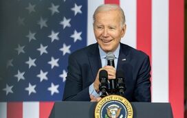Biden mente menos do que Trump, mas anda a meter os pés pelas mãos. As "confusões" do presidente que já levantam rumores de doença 