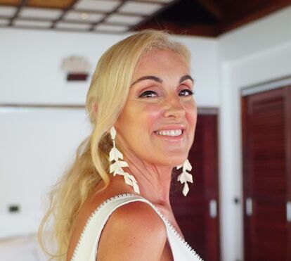 Ela só quer ser conhecida! Elsa Pimenta 'engana' produção de 'Casados no Paraíso'