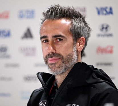 Treinador da seleção de futebol feminino demitido após polémica com beijo de Rubiales