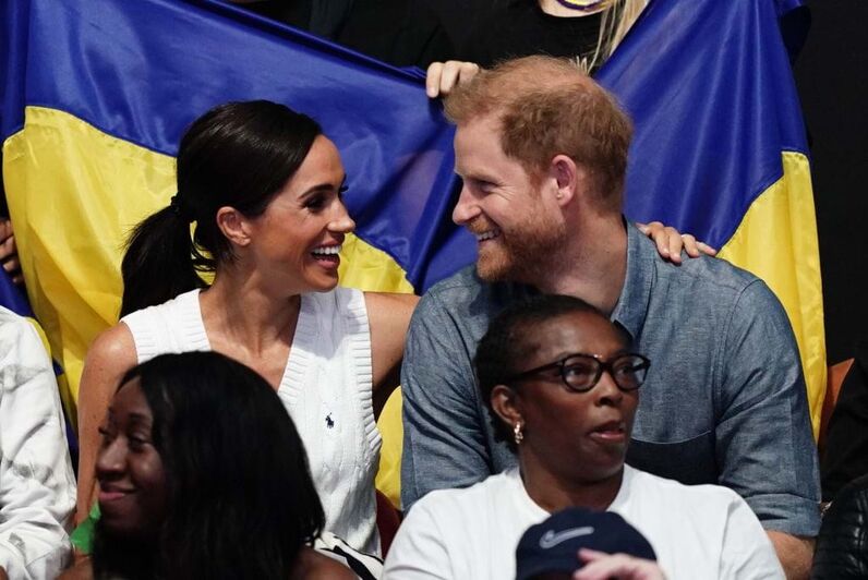 O príncipe Harry e Meghan Markle não esconderam a paixão nos primeiros dias dos Jogos Invictus