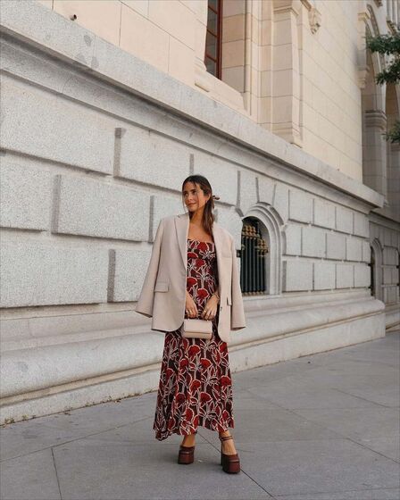 Vestidos de verão no outono