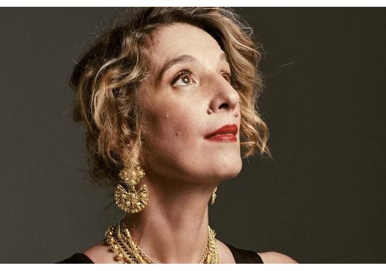 Dulce Pontes, cantora