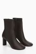 Botas e botins fora de moda 