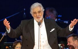Os amores de Plácido Domingo, aos 82 anos: "De Portugal adoro o ambiente das ruas, a sofisticação da gastronomia e o fado comovente"