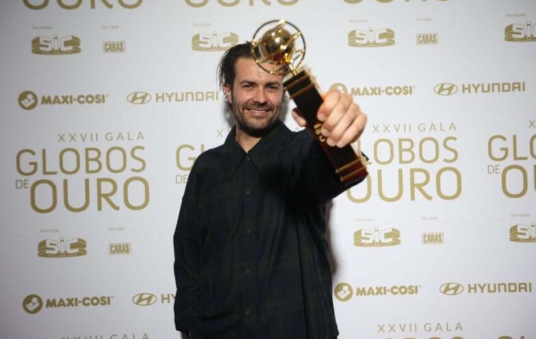 O polémico visual de Albano Jerónimo nos Globos