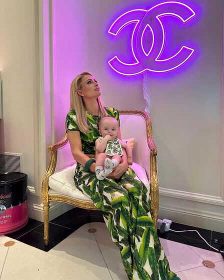Paris Hilton, Phoenix