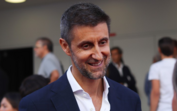Tocam os alarmes na SIC: Daniel Oliveira tem de resolver 'rombo' de 4 milhões de euros