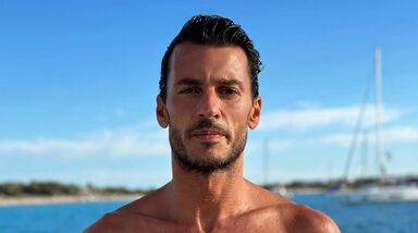 Ruben Rua surge acompanhado por mulher em férias no México