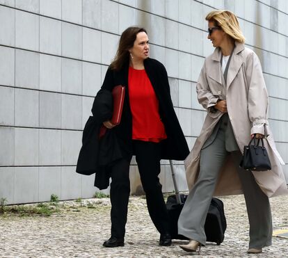 Sorrisos à chegada ao tribunal. Cristina Ferreira enfrenta SIC, que lhe pede mais de 12 milhões na Justiça
