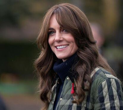 Ora aí está: Kate Middleton está de volta! Palácio divulga primeira fotografia da princesa após a cirurgia para calar especulações