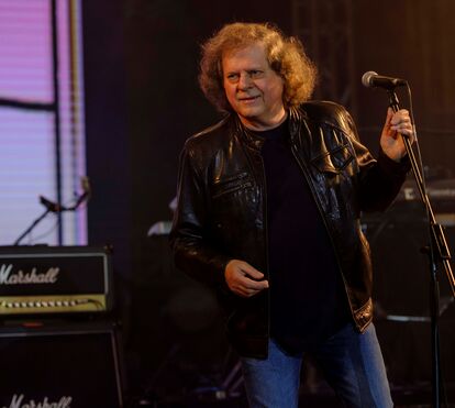 45 anos de UHF: As memórias do início do rock, os concertos insólitos e as drogas que ameaçaram o grupo, contadas por quem viveu tudo intensamente 
