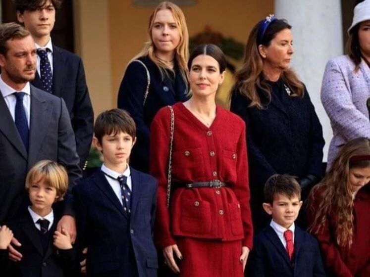 Charlotte Casiraghi e Beatrice Borromeu fazem sombra à princesa Charlene