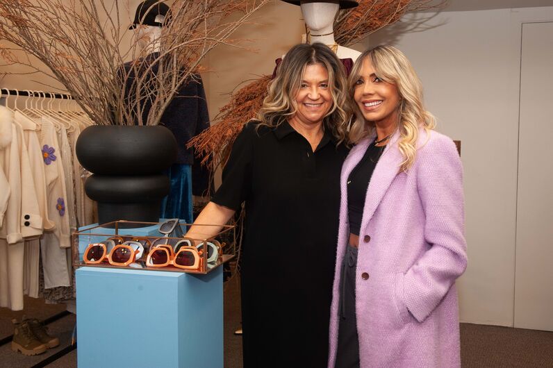 Helena Mota, diretora criativa da Together Porto, com Cláudia Jacques