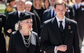 Triste fim! Aos 83 anos, princesa Diana de Orleans posta na rua pelo próprio neto