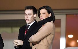  Louis Ducruet, filho da princesa Stephanie do Mónaco, fez chorar o meio-irmão que é plebeu e só tem mais 11 meses do que ele