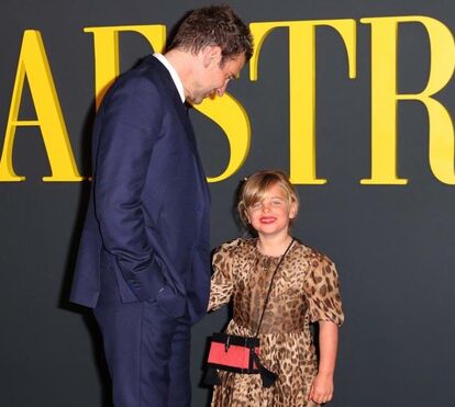 Filha de Bradley Cooper e Irina Shayk estreia-se como atriz aos 6 anos pela mão do pai