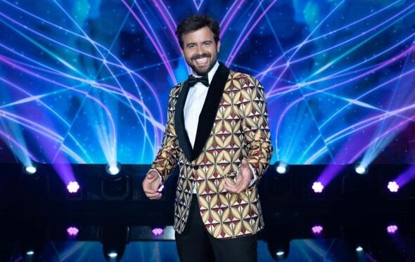 João Manzarra, A Máscara