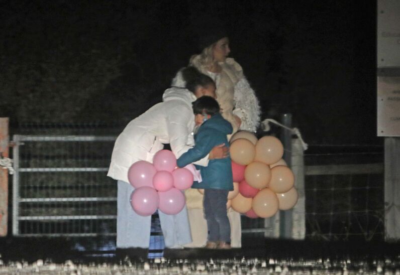 Luciana Abreu com as filhas no aniversário das gémeas