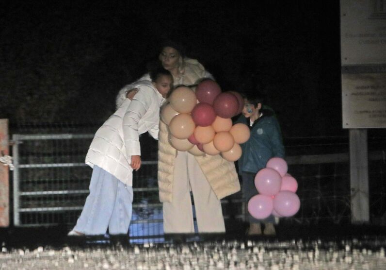 Luciana Abreu com as filhas no aniversário das gémeas