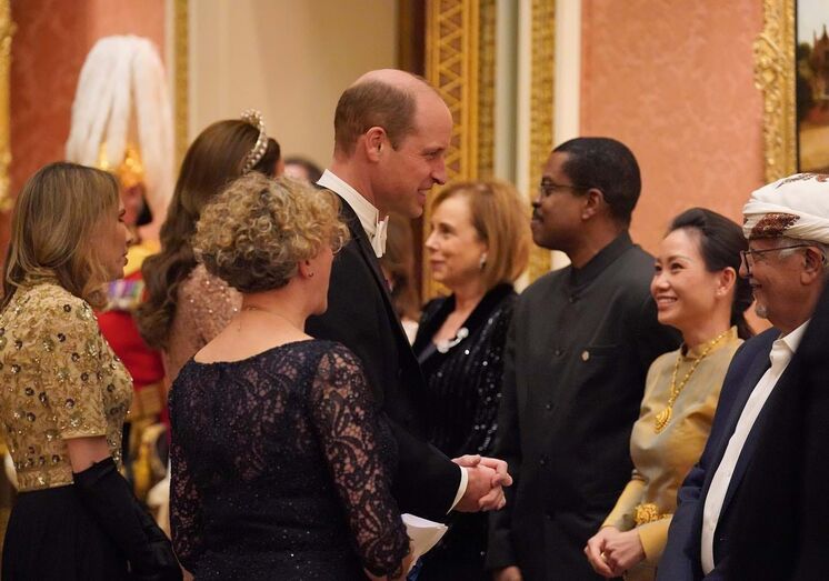 Carlos III, Camila Parker Bowles, Meghan Markle, Kate Middleto, Principe William, Principe Harry, Sara Ferguson